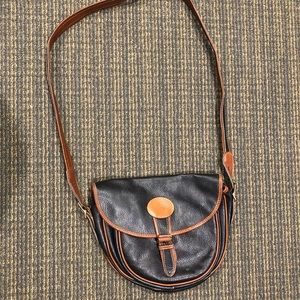 Dooney & Bourke Purse